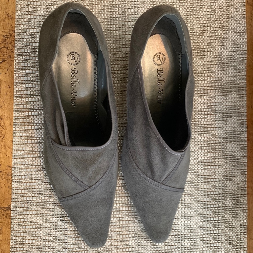 Bella-Vita  gray suede leather bottomed pumps, size 11W in their original box.
